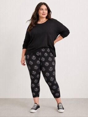 Torrid Skeleton Cameo Print Cropped Leggings | Size 4 (4X) | Gothic Halloween